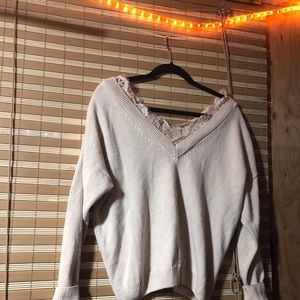 🧶👚GORGEOUS OFF THE SHOULDER SWEATER
